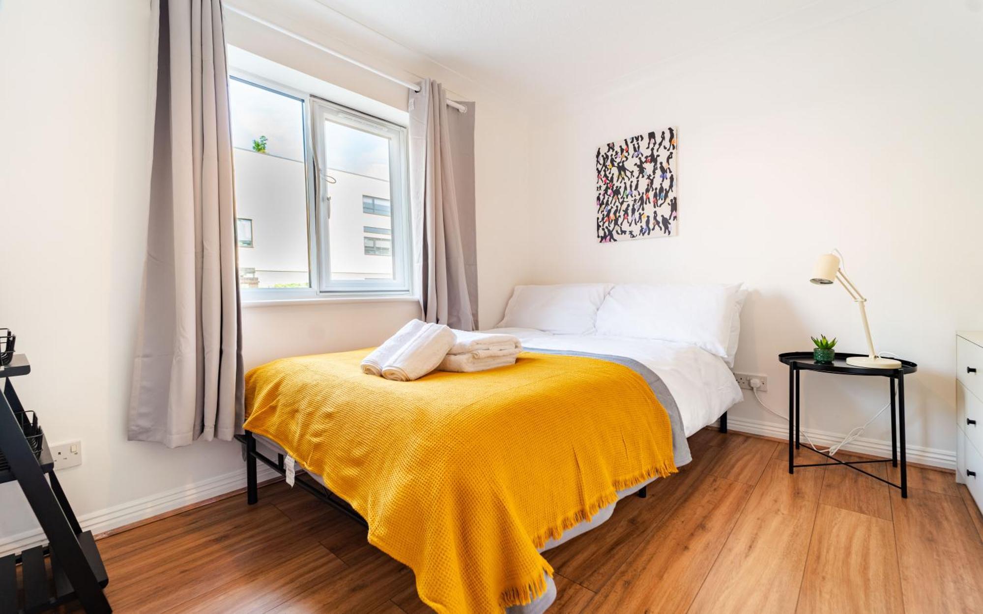 Bright And Spacious Flat With Free Parking London Exterior photo