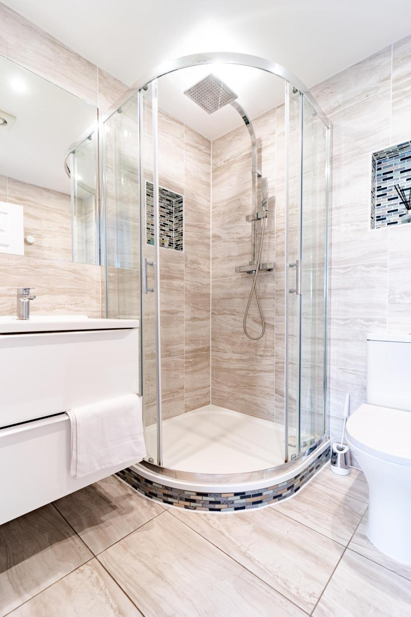 Bright And Spacious Flat With Free Parking London Exterior photo